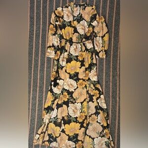 Forever 21 Black and Yellow Floral Long Sleeve Dress